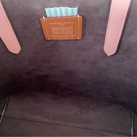 Coach - Picture 7 of 8